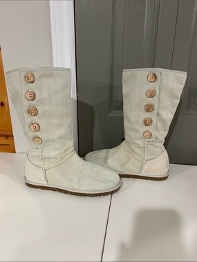 UGG Women's Button-Detail Mid-Calf Cream Boots